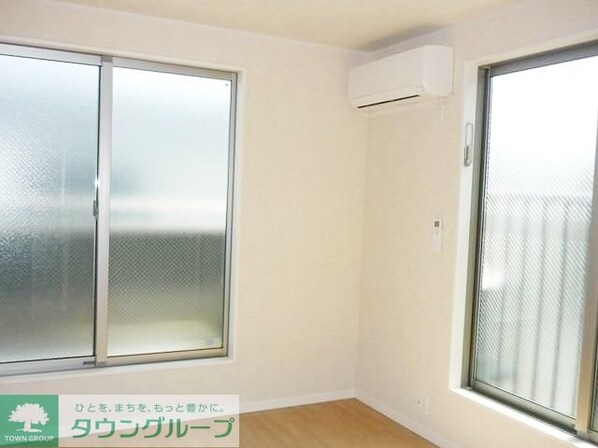 ナリトモ宮崎Bの物件内観写真